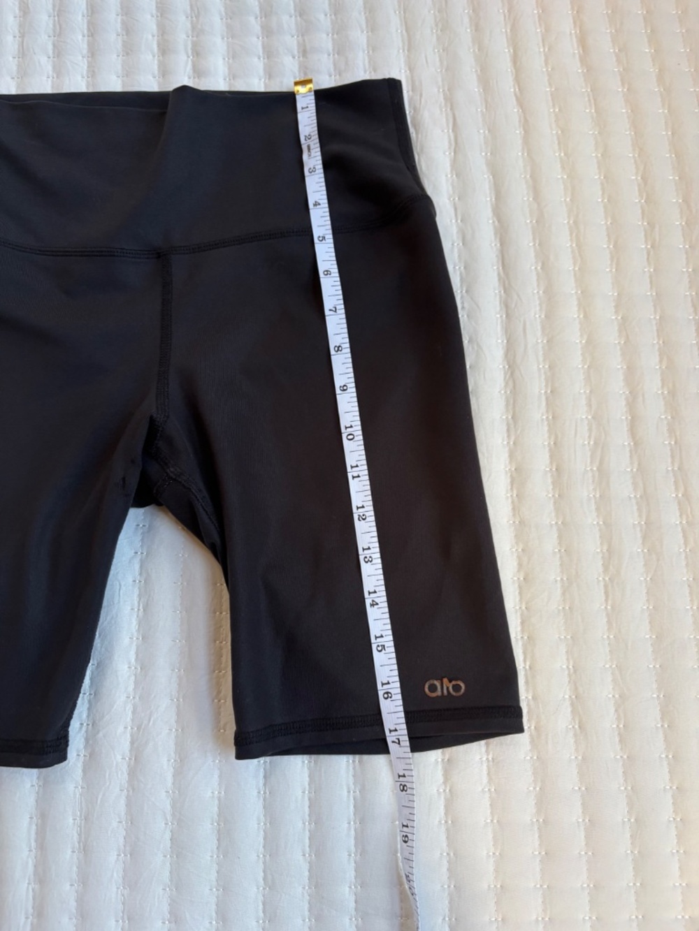 Alo Yoga Black High Waist Biker Shorts Size Small - Picture 5 of 8